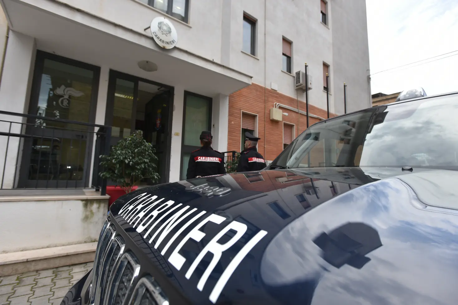 Misilmeri, 50 minuti al telefono: carabiniere salva uomo dal suicidio
