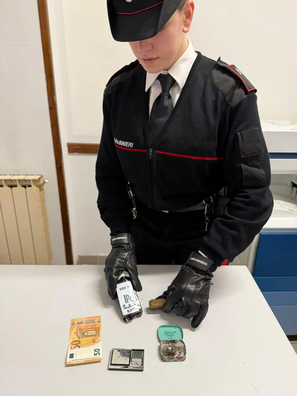 Tor San Lorenzo: tenta la fuga in scooter, arrestato per spaccio