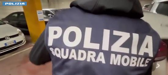 Torino: armi, droga e munizioni in casa, arrestato 49enne