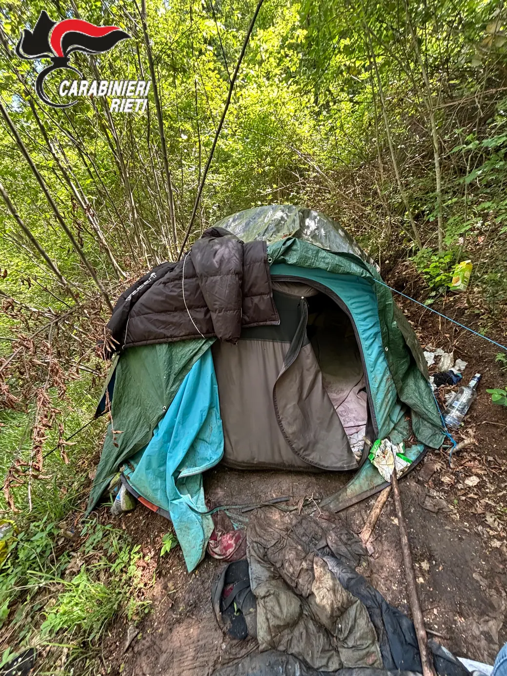 Ritrovato un accampamento abusivo nei boschi del Reatino