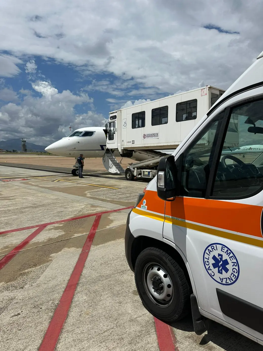 Aeronautica Militare: due neonate salvate in voli d'urgenza