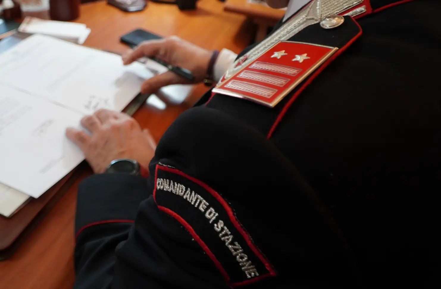 Aggressione in un bar: 25enne denunciato a Vitulazio