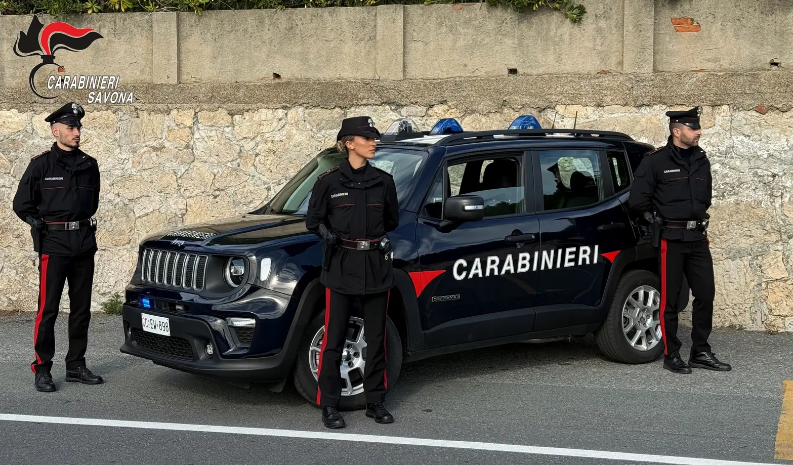 Albenga: Carabinieri indagano persona per porto di coltelli