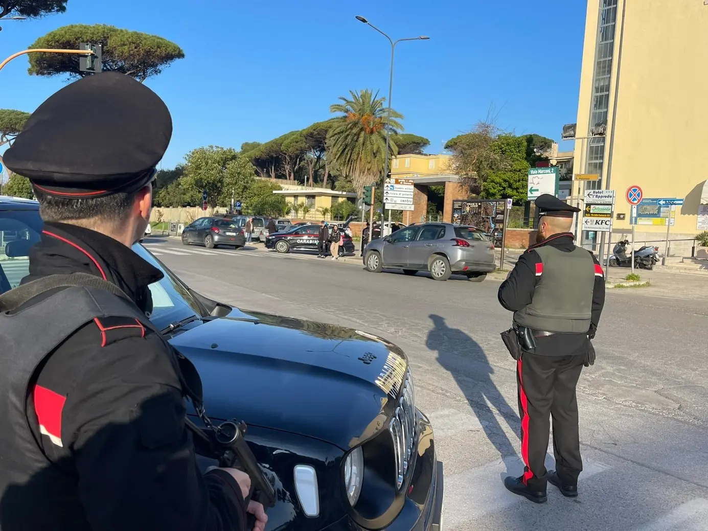 Anzio: controlli straordinari, 9 denunce per droga e armi