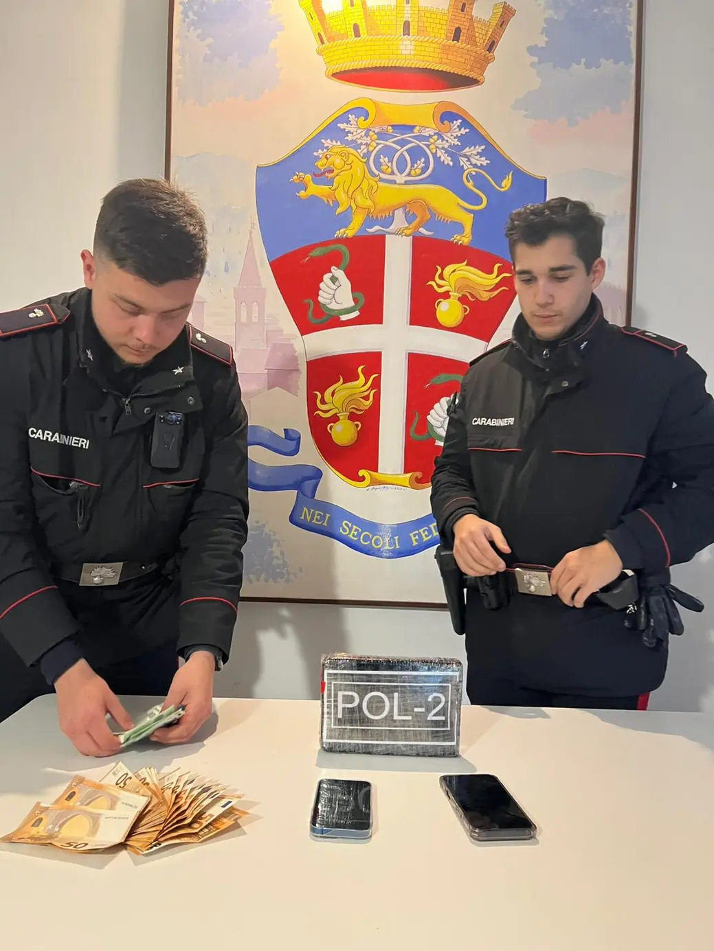 Arezzo: arrestati due uomini con un chilo di cocaina