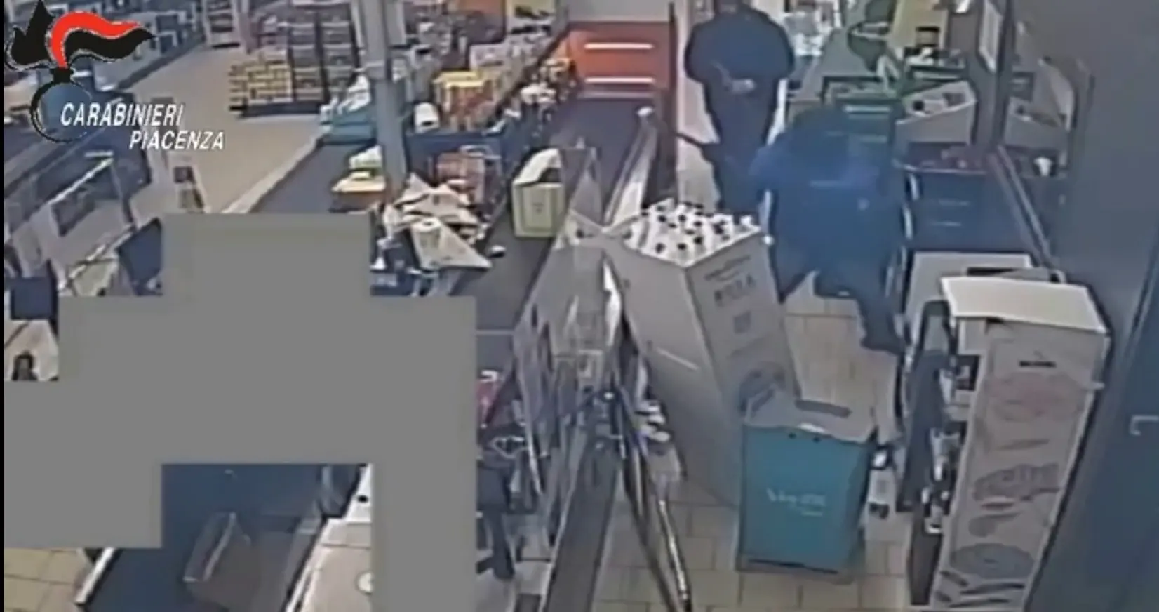 Smantellata banda di ladri di casseforti: 5 arresti