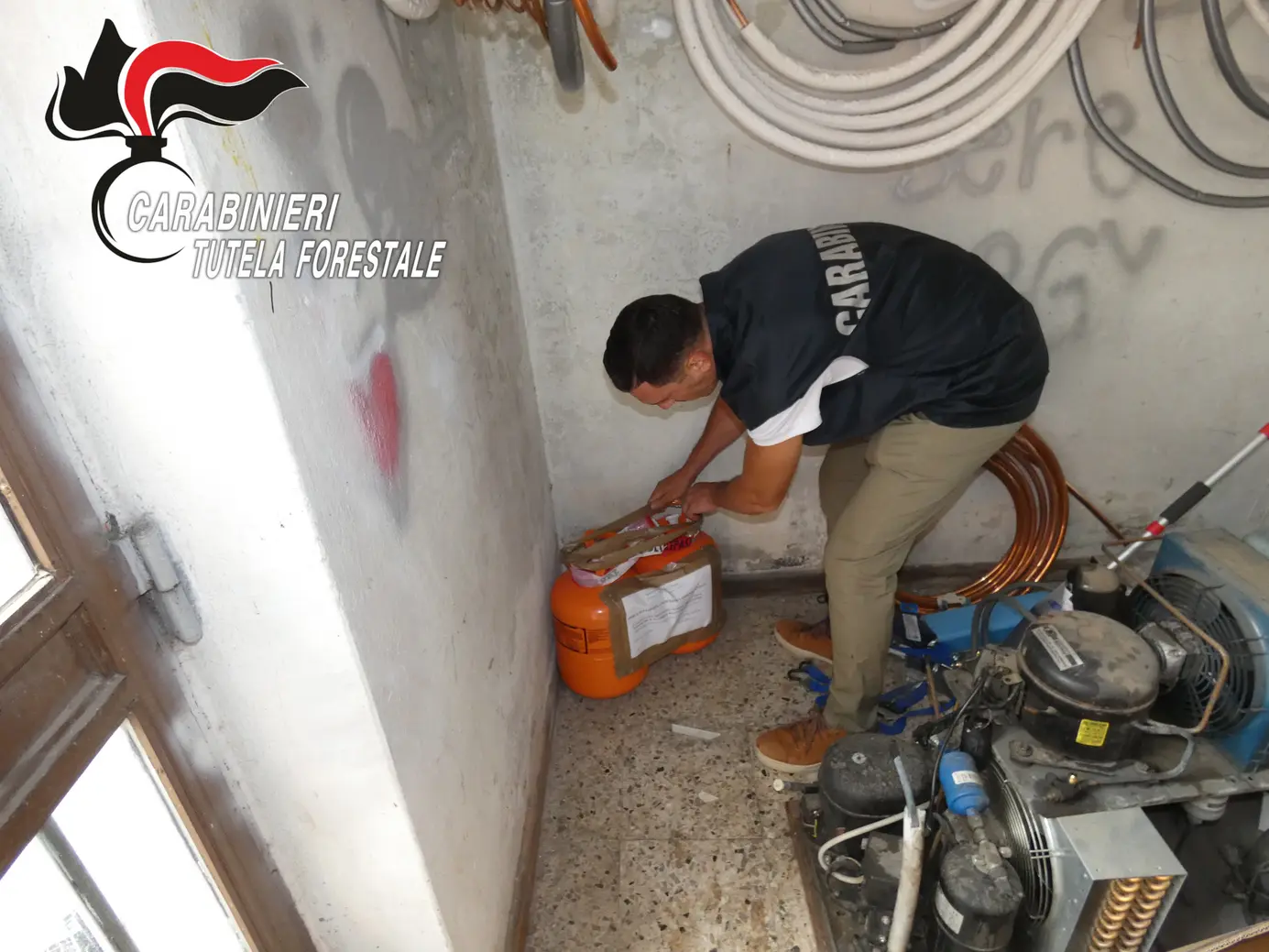 Bergamo: sequestrati climatizzatori e bombole di gas illegali