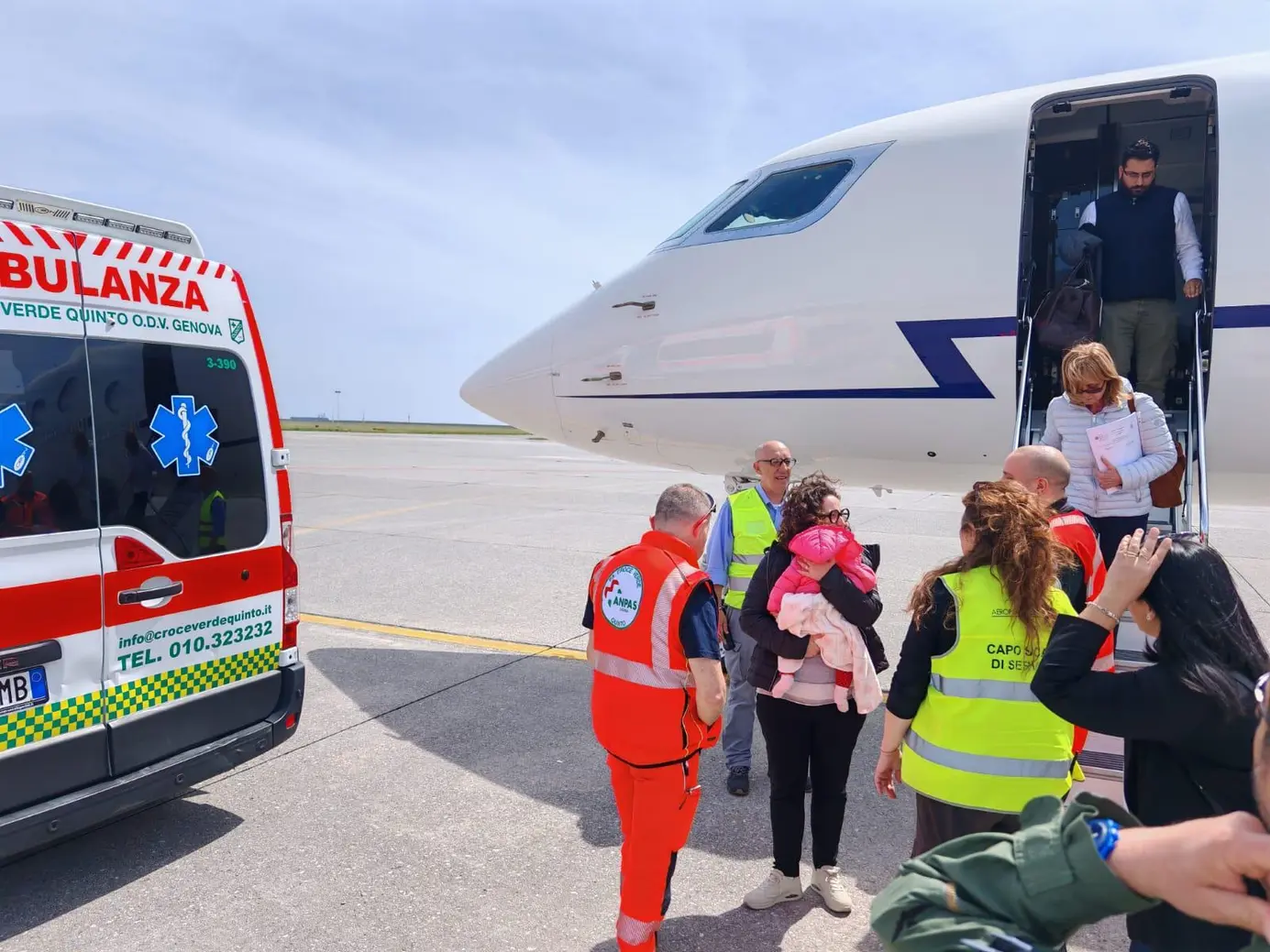 Bimba salvata: volo d'urgenza da Lamezia a Genova
