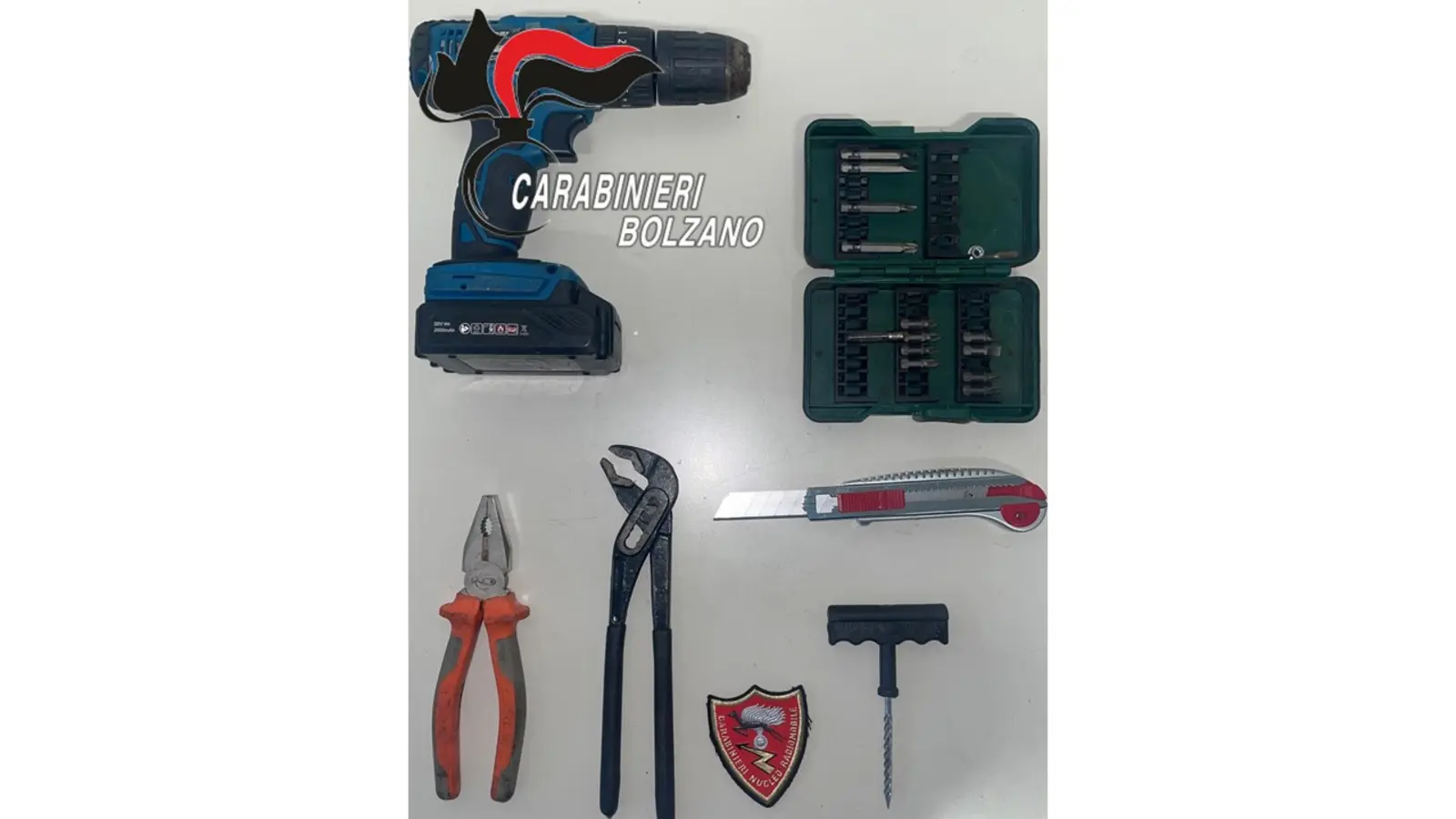 Bressanone: Carabinieri scoprono attrezzi per furti