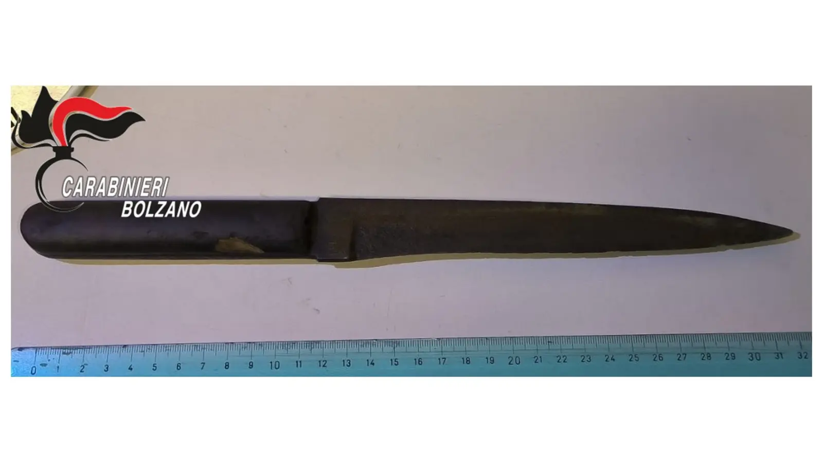 Bressanone: coltello da combattimento sequestrato dai Carabinieri
