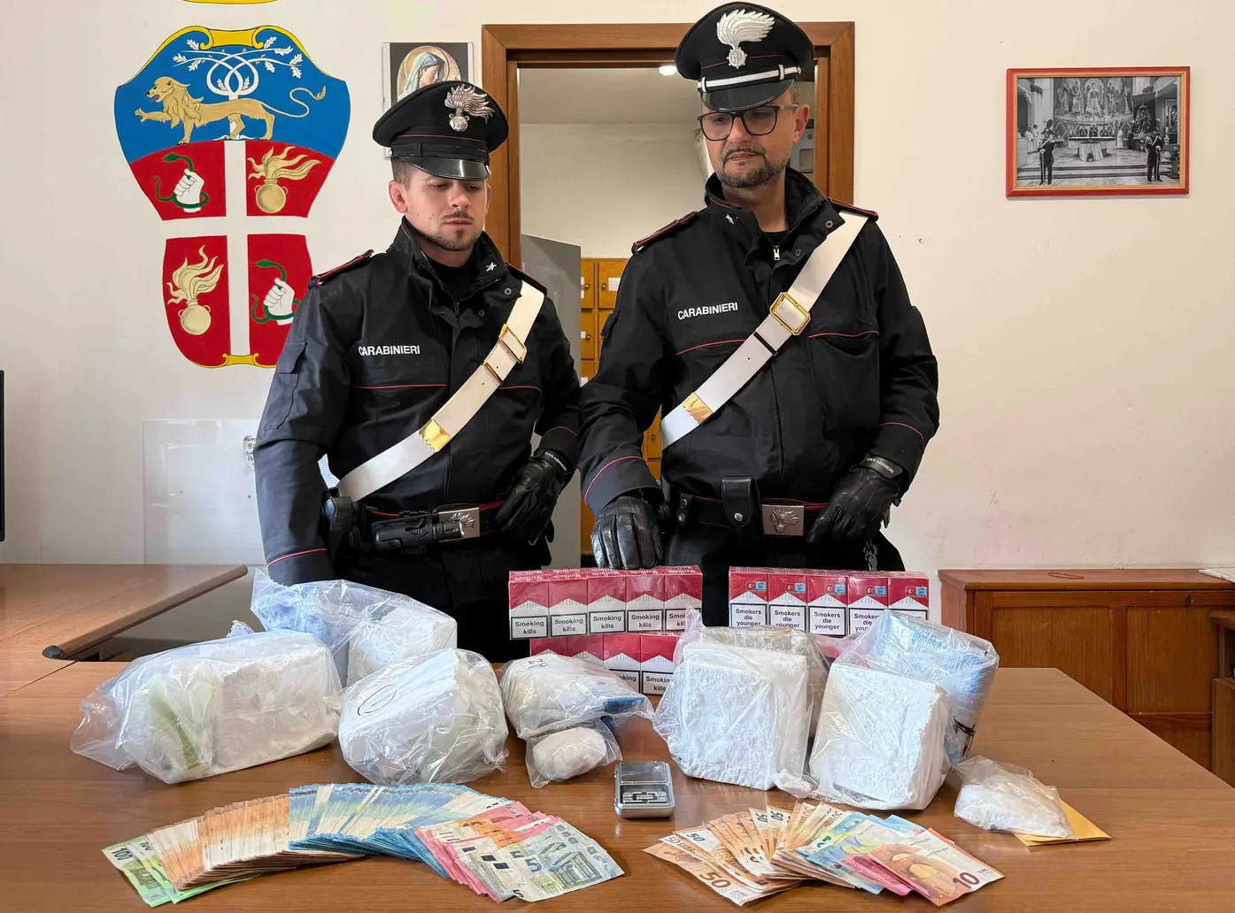 Capena: sequestrati oltre 6 kg di cocaina e 9.000 euro