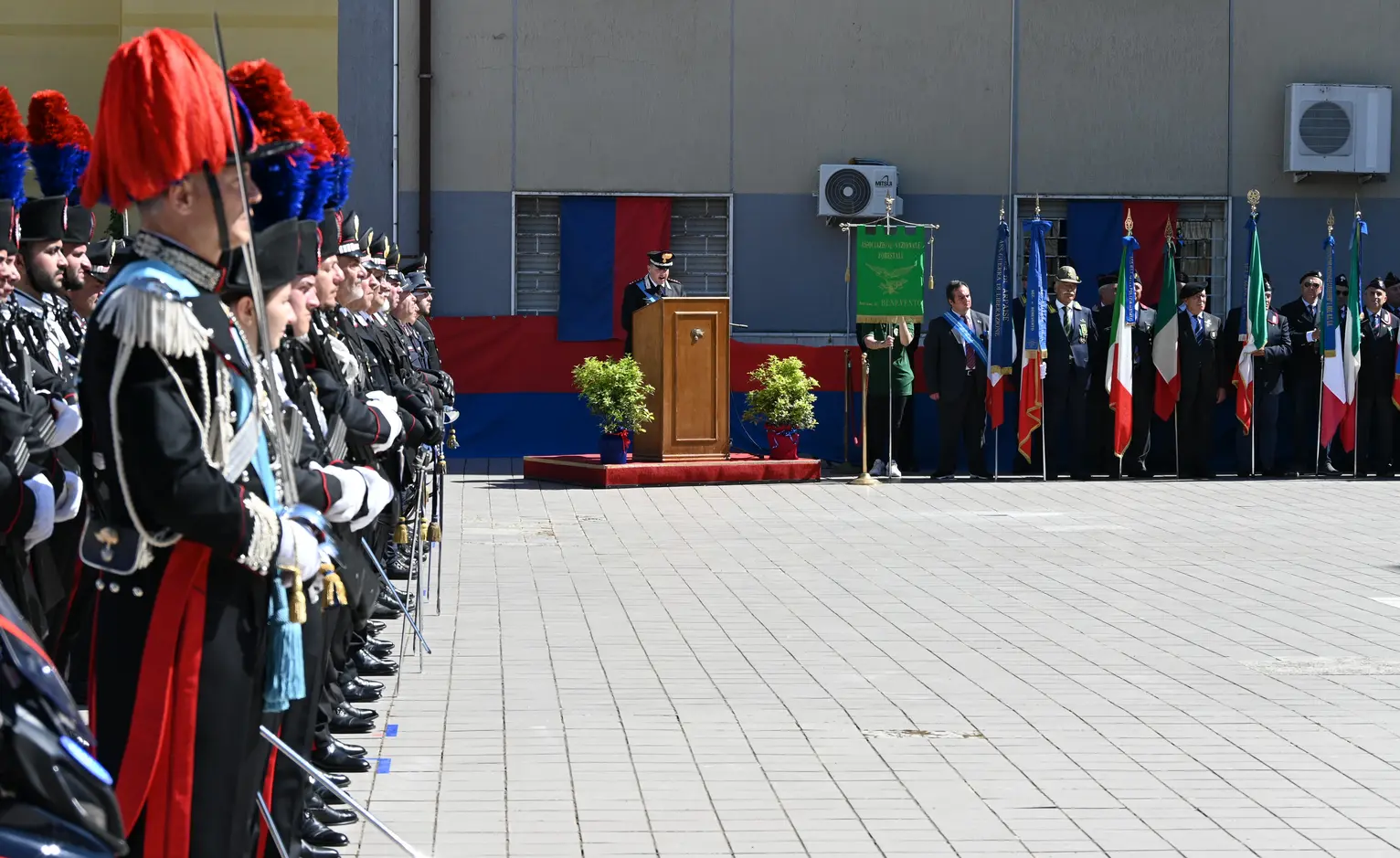 Carabinieri Benevento: festa per 212 anni, dati sicurezza in calo