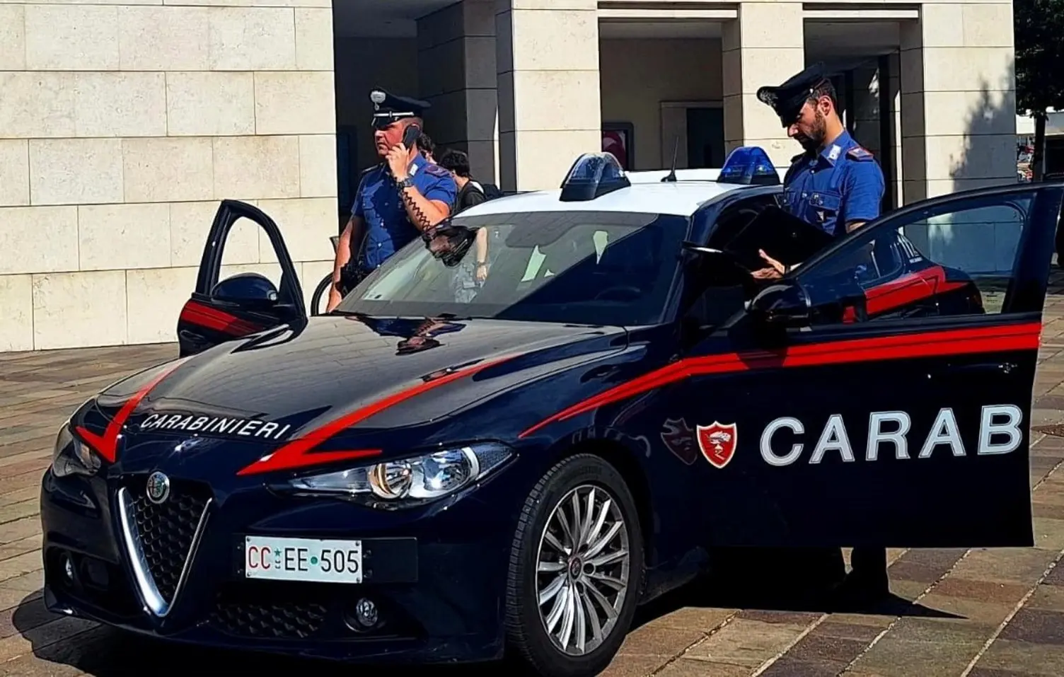Carabinieri Bolzano: arresto per furto aggravato