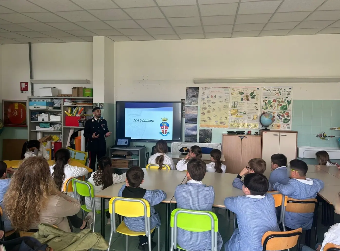 Carabinieri incontrano studenti sul bullismo a Marina Romea
