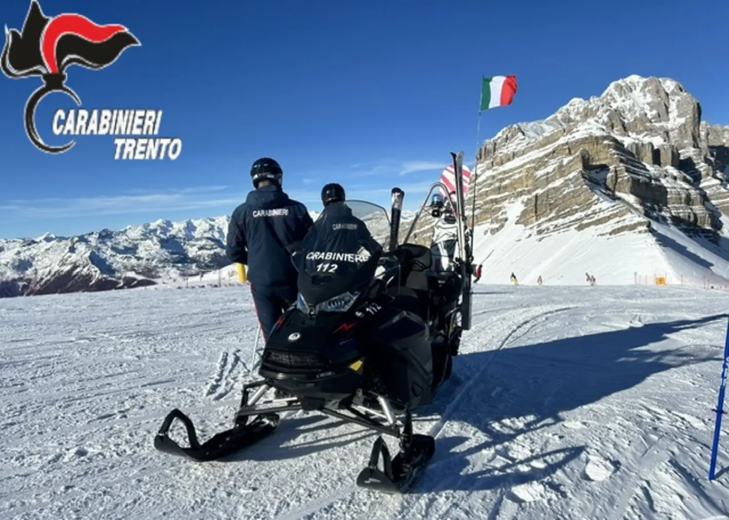 Carabinieri in azione sulle piste da sci: controlli e sicurezza