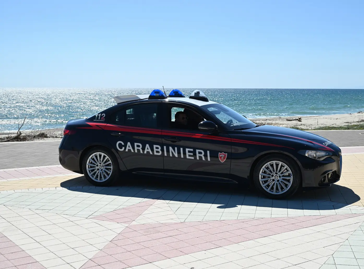 Carabinieri in azione: controlli e sicurezza sul litorale