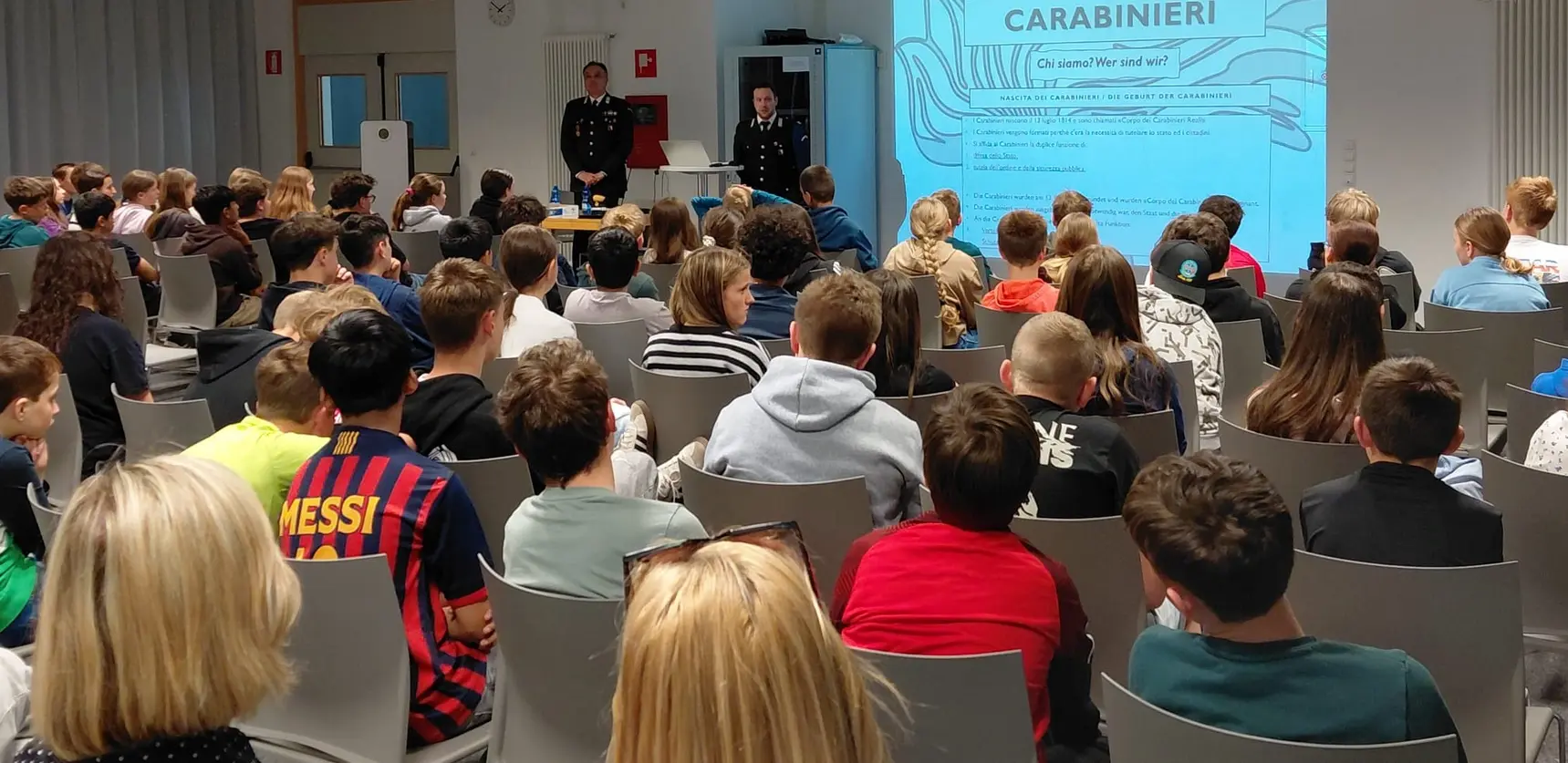Carabinieri incontrano studenti a Bressanone