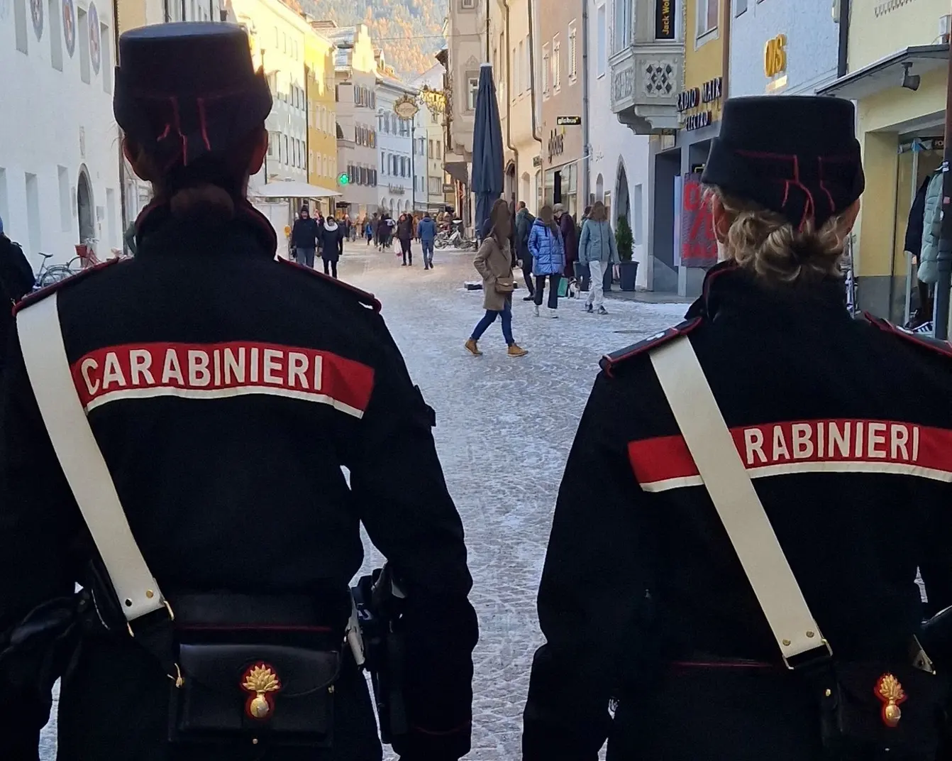 Carabinieri in azione a Merano per la sicurezza