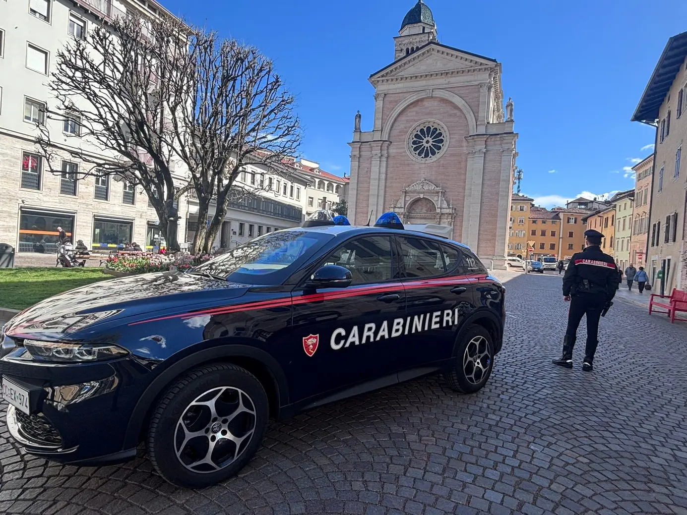 Carabinieri: operazione antidroga a Trento, arresti e sequestri