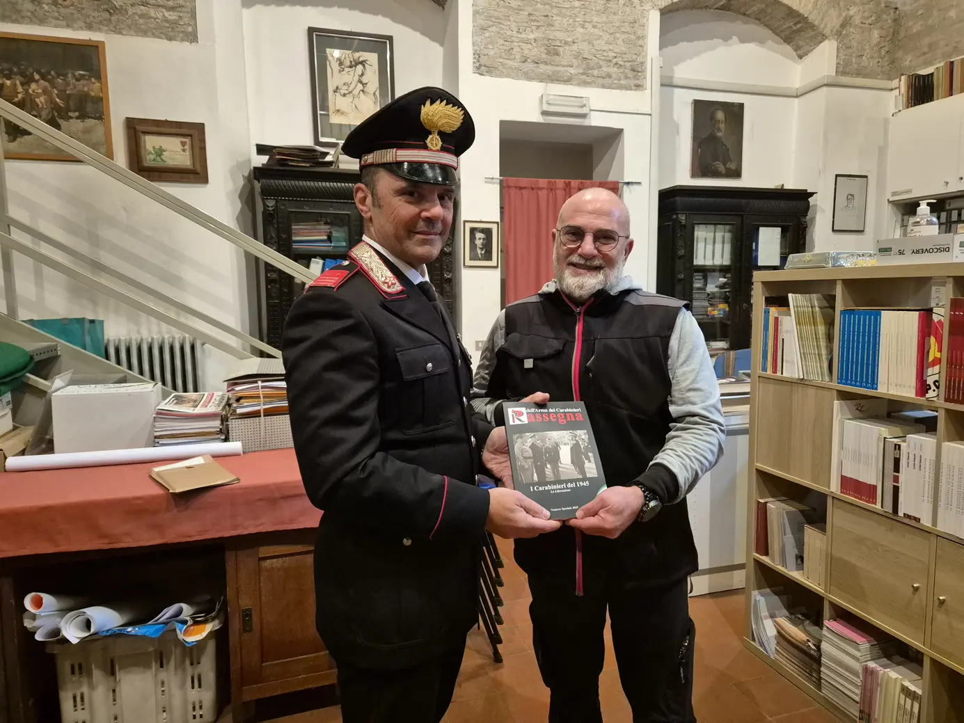 Carabinieri presentano libro sulla storia dell'Arma