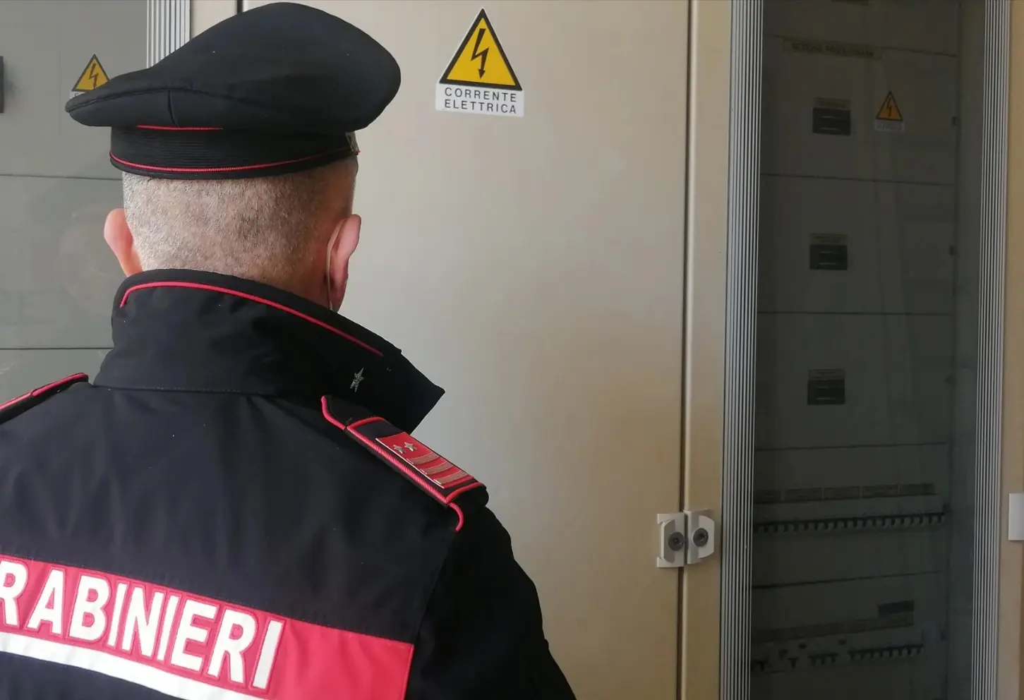 Carabinieri scoprono furto di energia elettrica