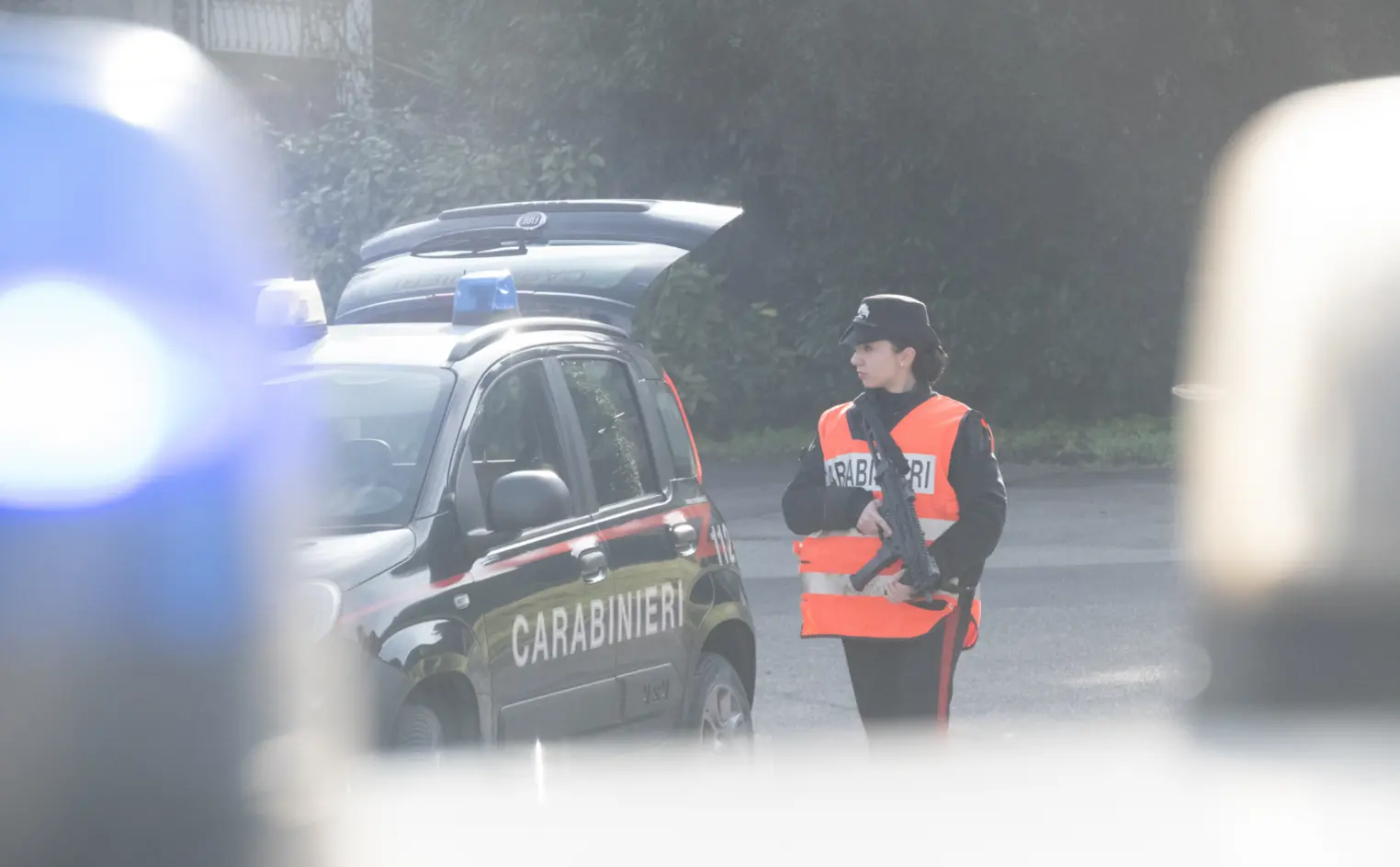 Carabinieri scoprono furto di energia e occupazione abusiva