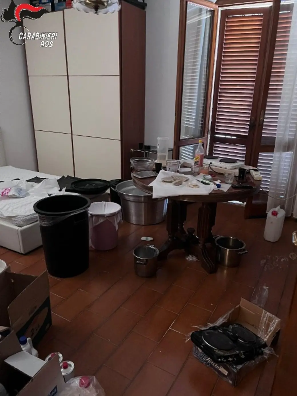 Carabinieri scoprono laboratorio clandestino a Perugia