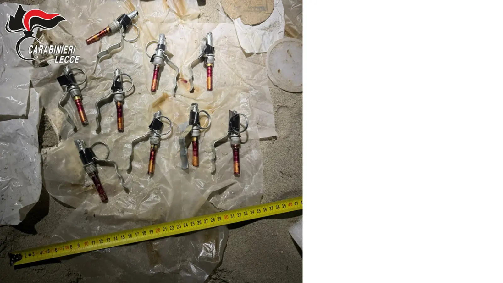 Carabinieri scoprono ordigni sulla spiaggia di Lecce