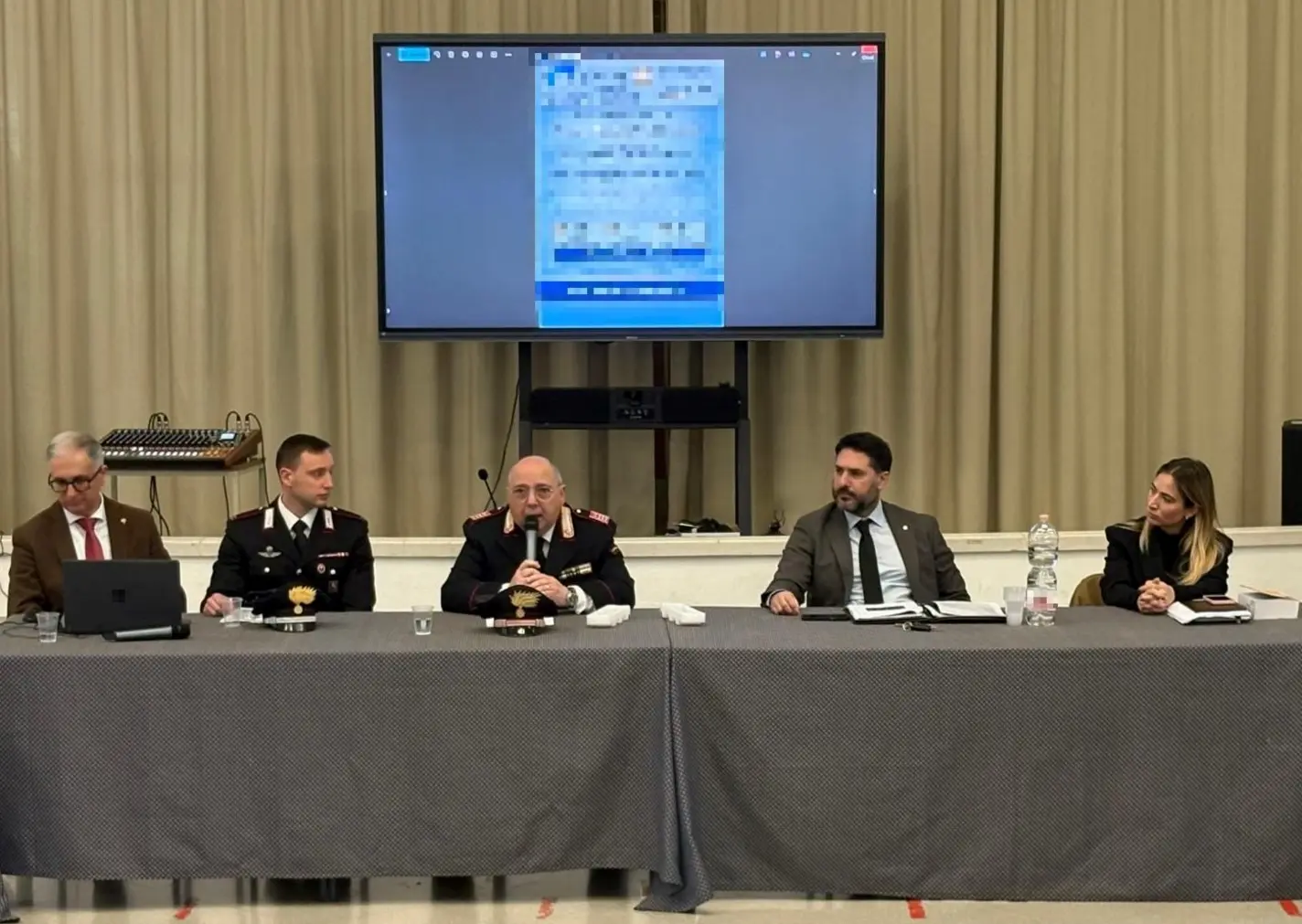 Carabinieri a scuola: legalità e bullismo al centro del dibattito