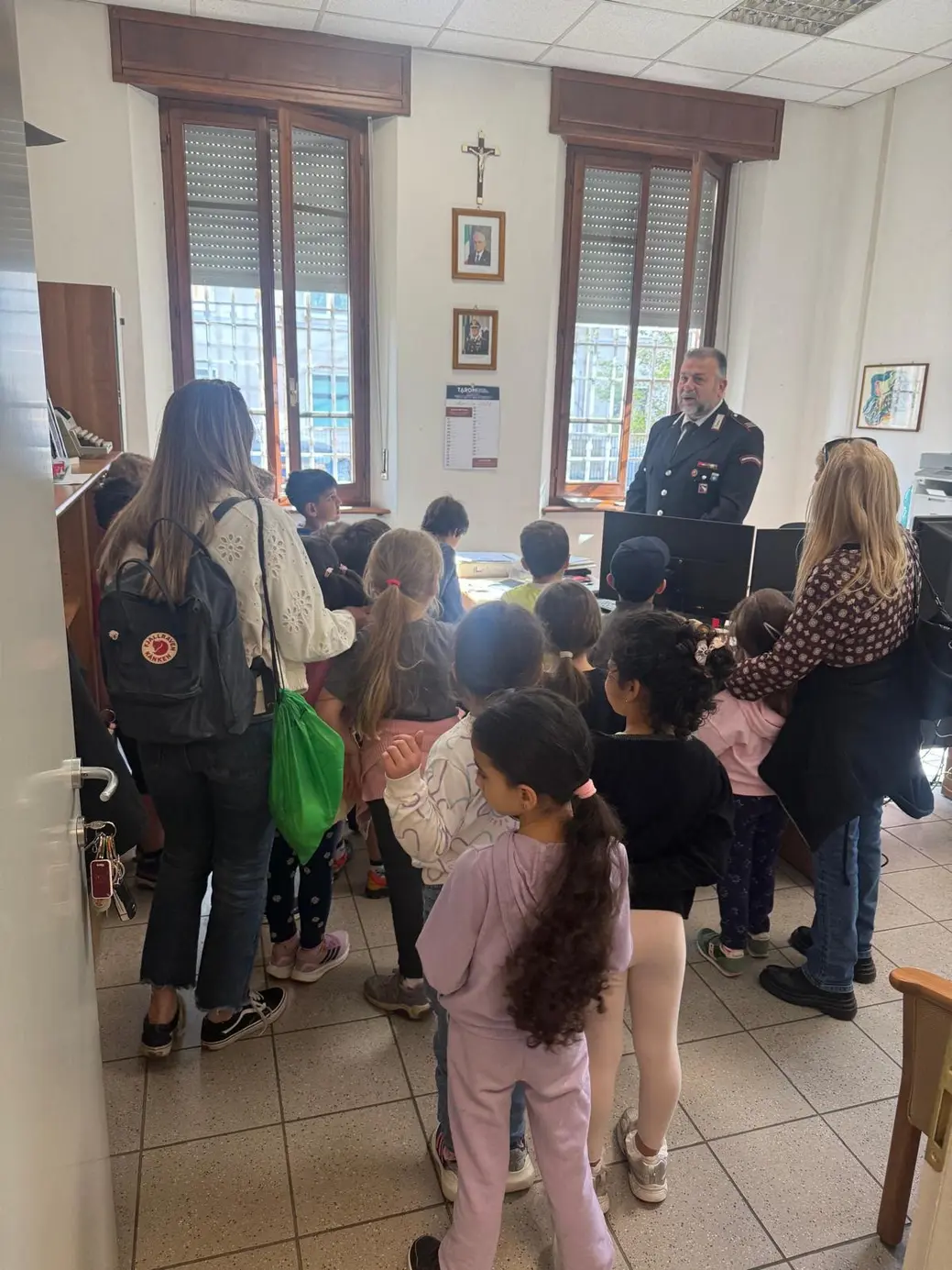 Carabinieri a scuola: oltre 350 studenti incontrano l'Arma