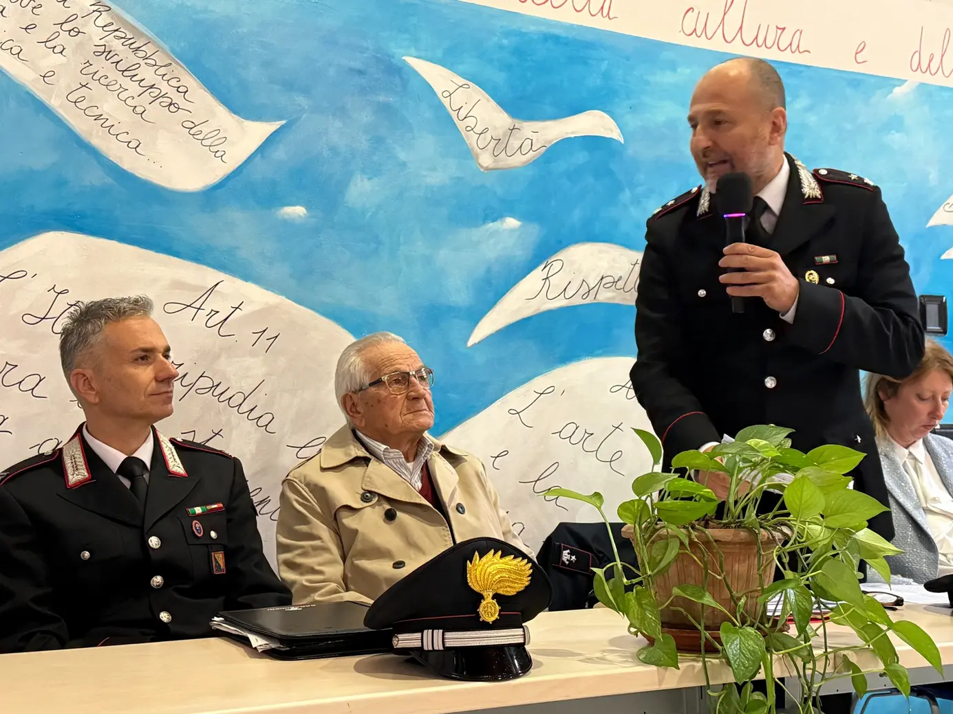 Carabinieri e studenti uniti contro le truffe agli anziani