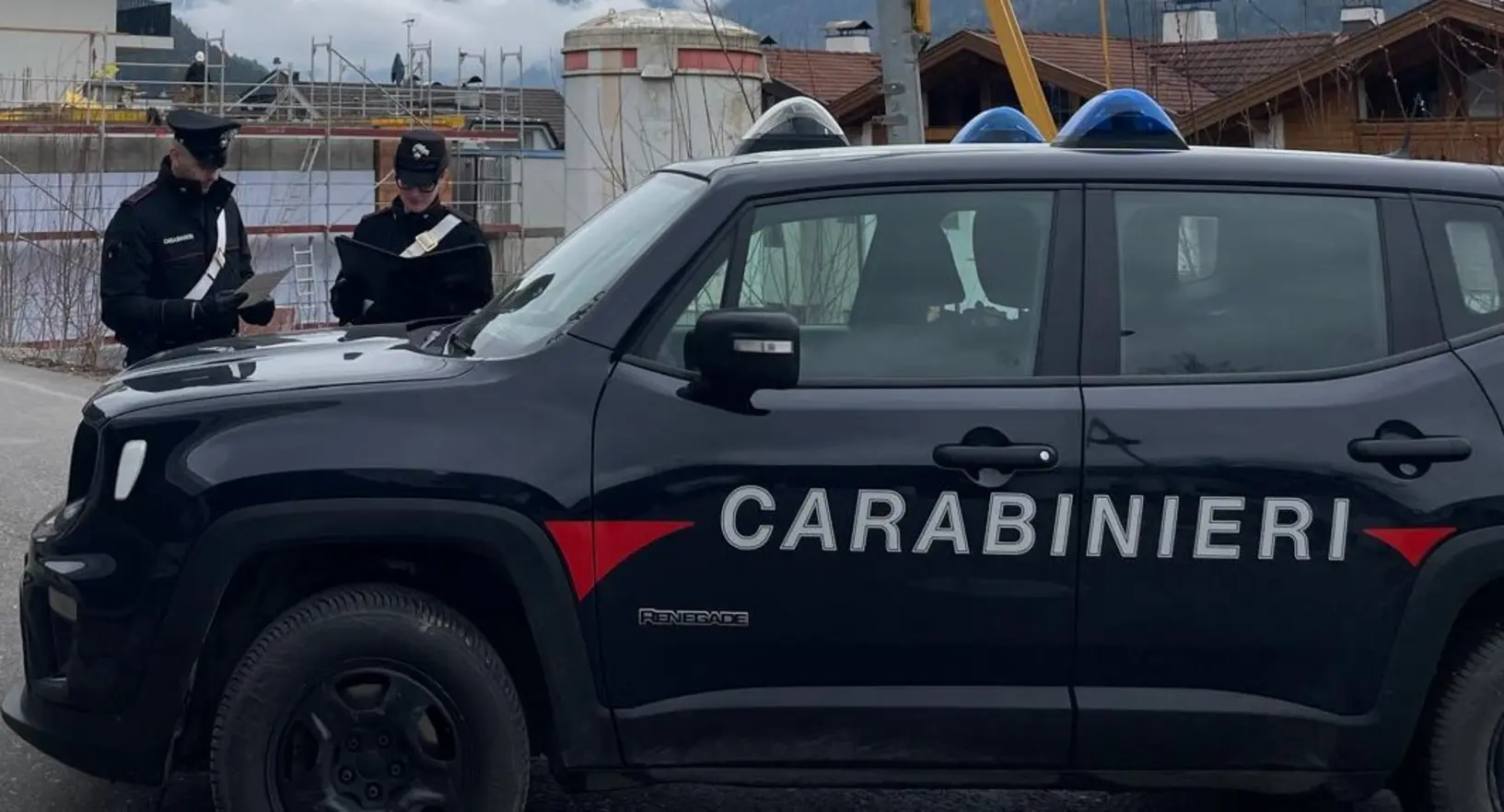 Carabinieri: controlli edilizi a Vipiteno, sospeso cantiere