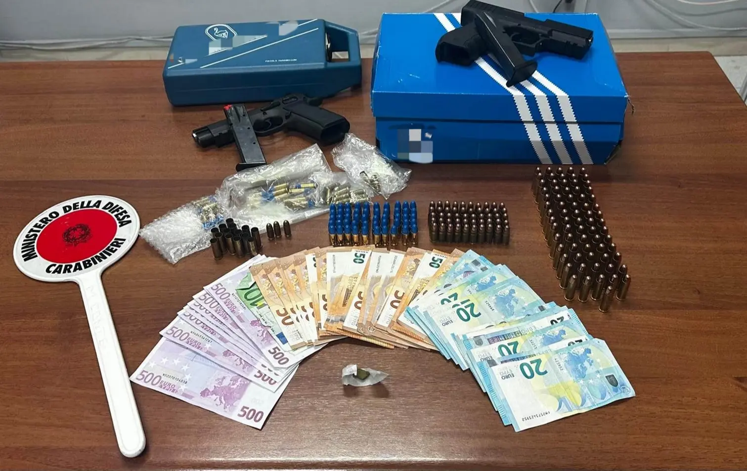 Casal di Principe: arrestato 37enne con armi rubate e denaro