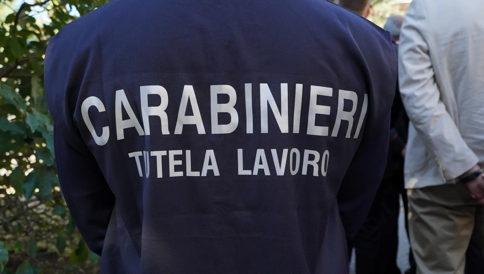 Caserta: Carabinieri sospendono 3 attività per irregolarità sul lavoro