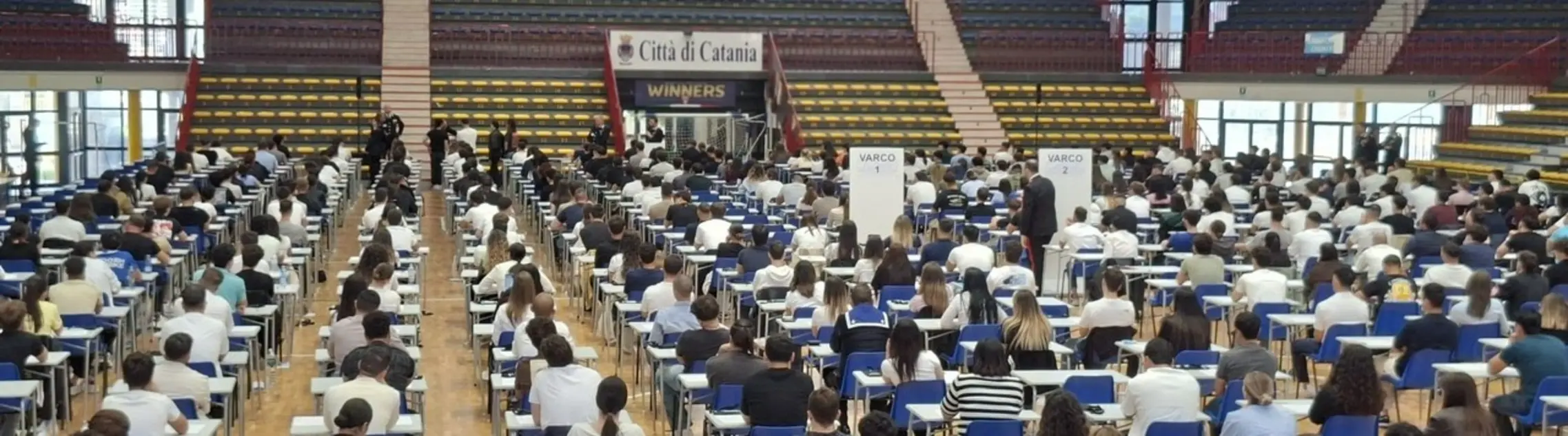 Catania: concorso, droga e coltelli, maxi operazione dei Carabinieri