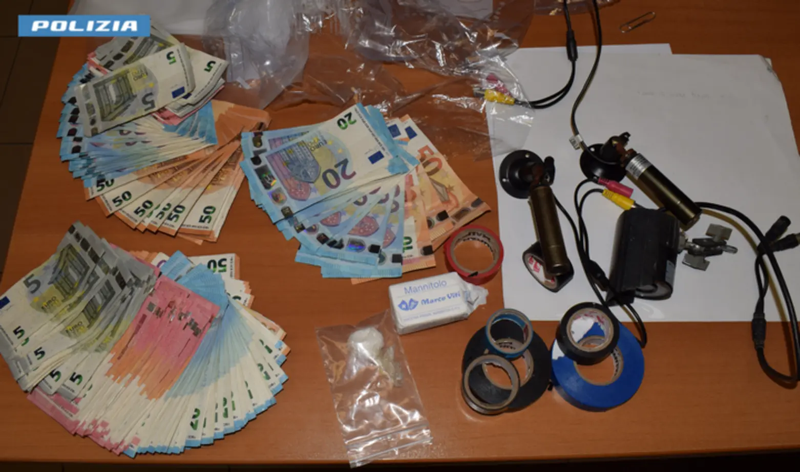 Cisterna: controlli antidroga, un arresto e sequestro di materiale