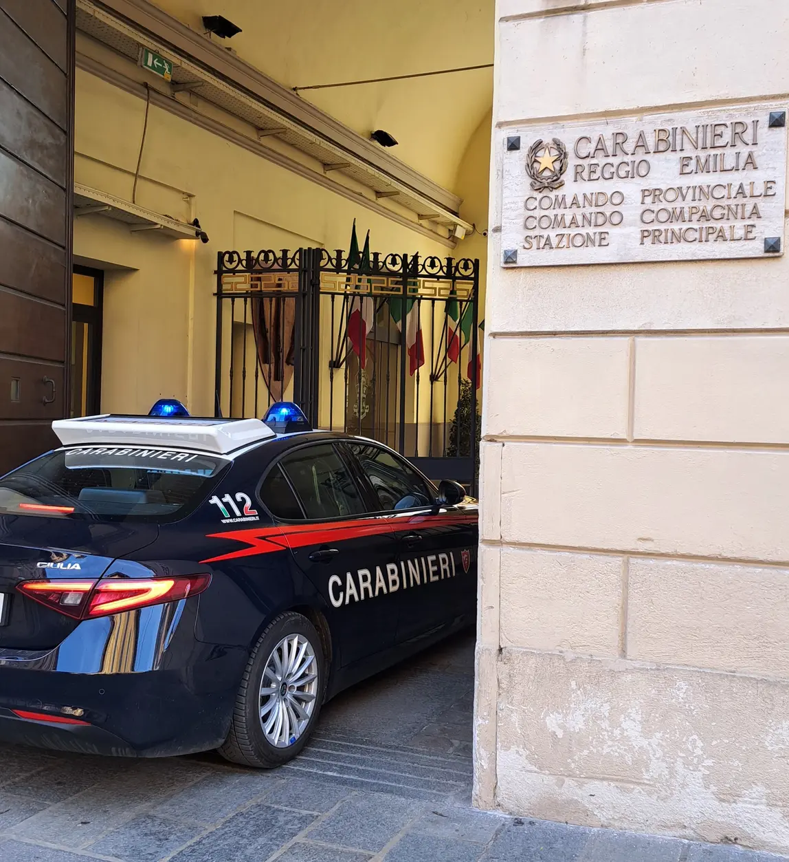 Coppia di ladri arrestata a Reggio Emilia: rubano vestiti