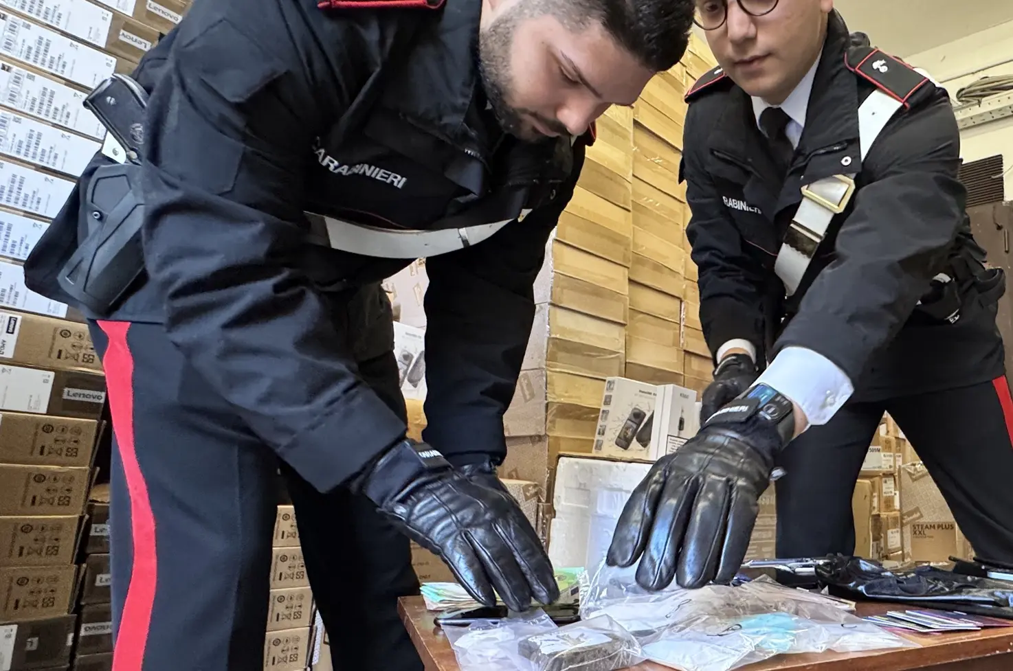 Droga, armi e refurtiva: arrestato 32enne a Roma