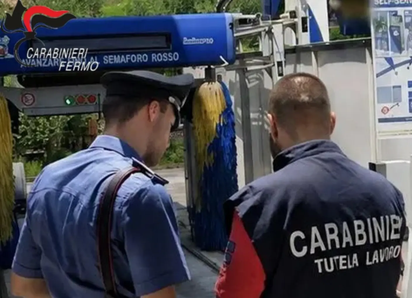 Fermo: autolavaggio chiuso per rischio folgorazione e alloggi inadeguati