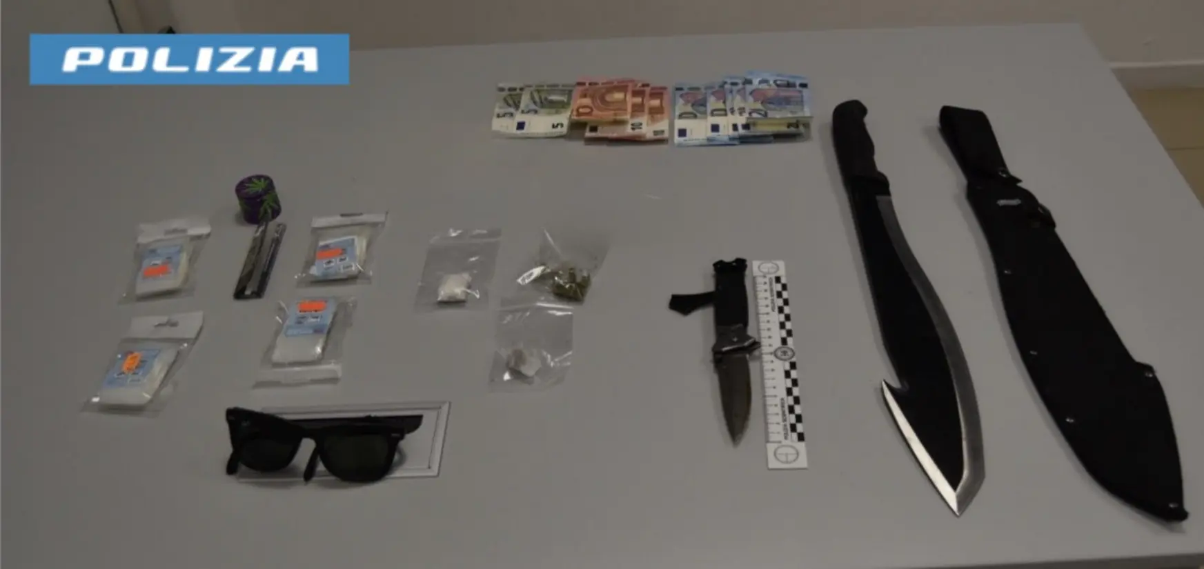 Fondi: arrestato per droga e armi, tentò la fuga