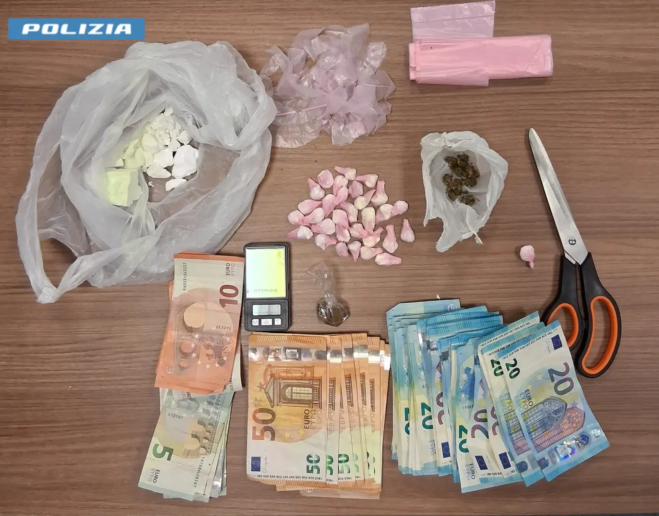 Gaeta: arrestato giovane per droga, sequestrati oltre 70 grammi di cocaina