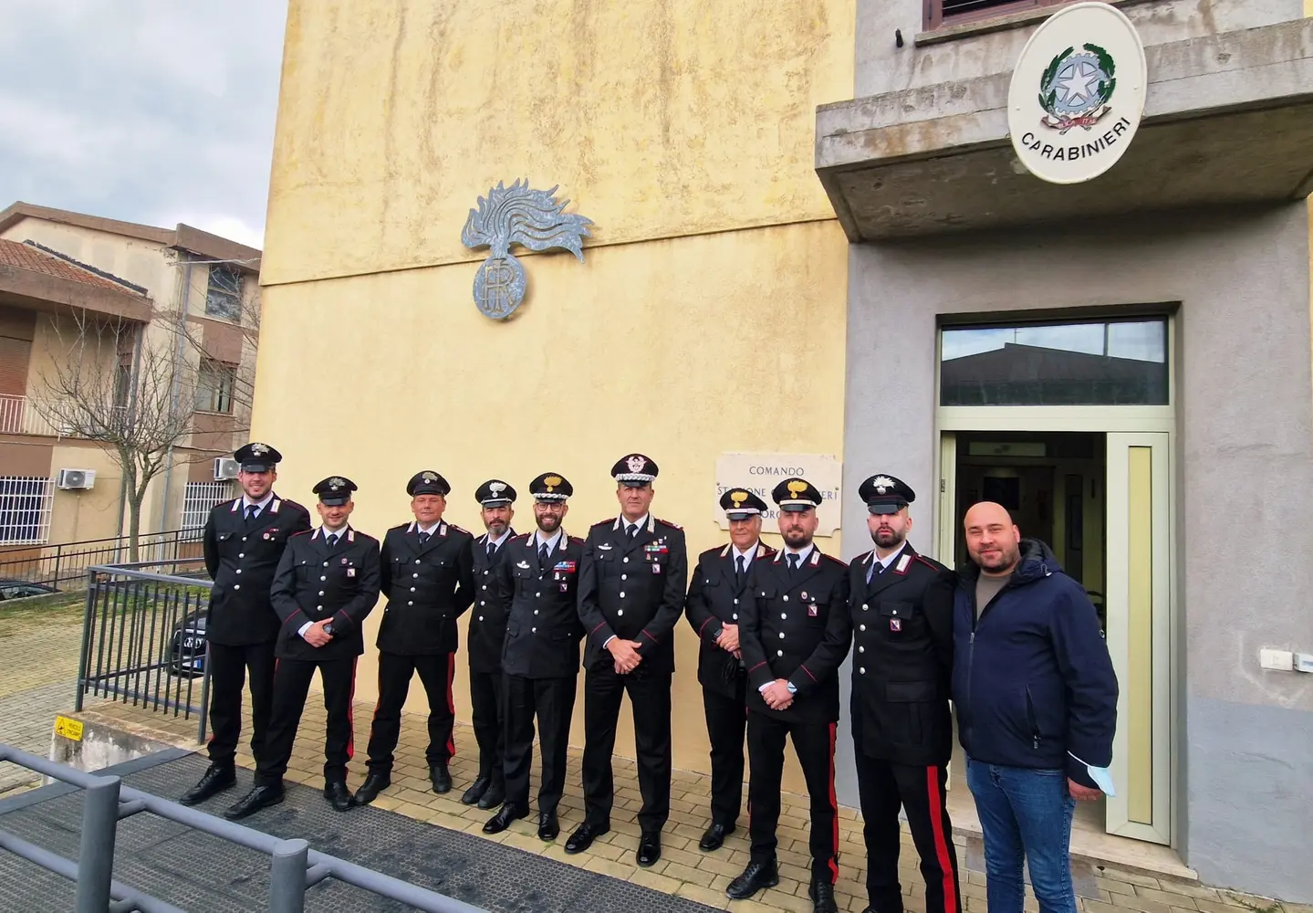 Generale Pellegrino visita stazione Carabinieri di Borgia