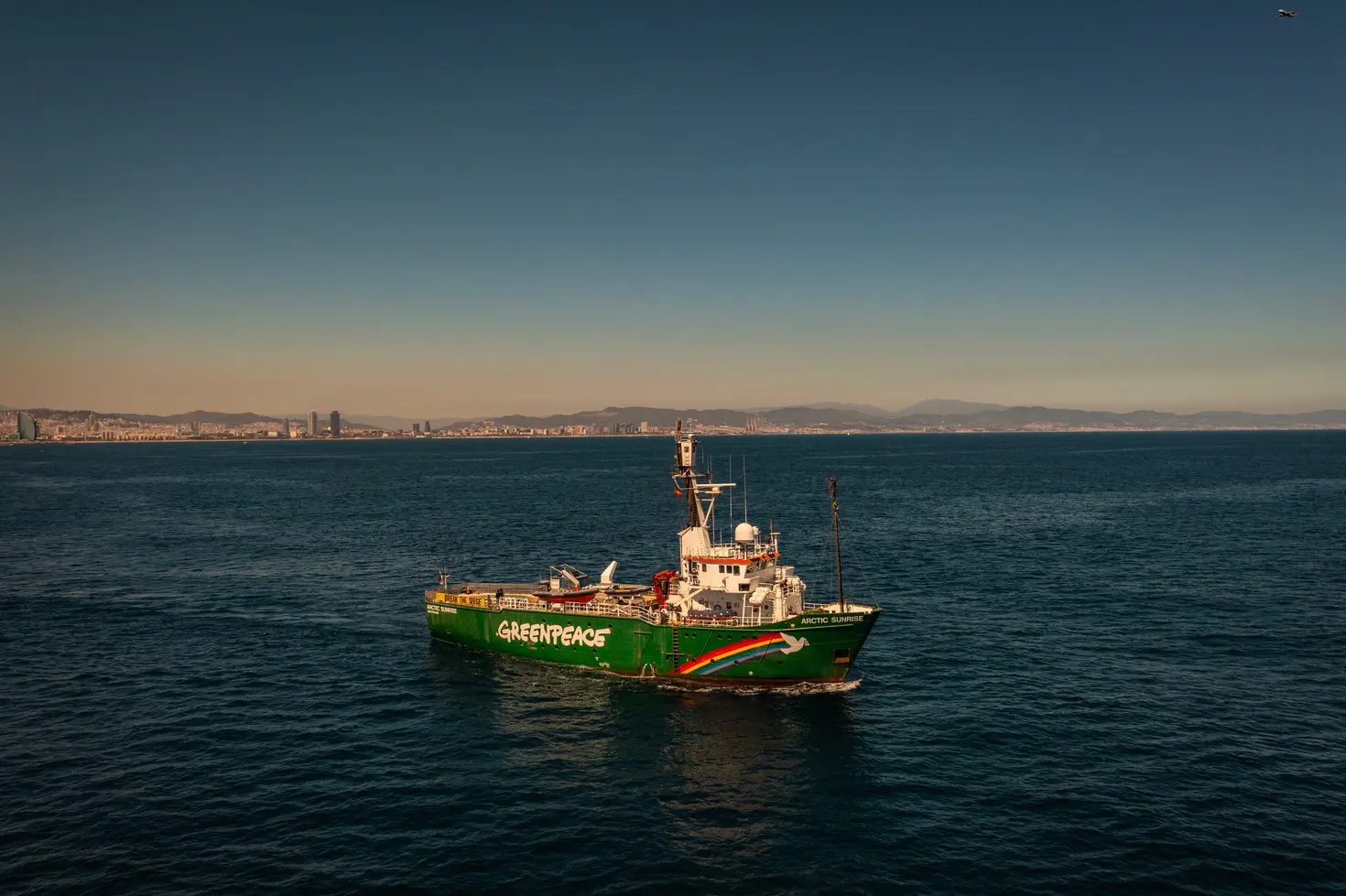 Greenpeace: Arctic Sunrise salpa da Barcellona per Gaza