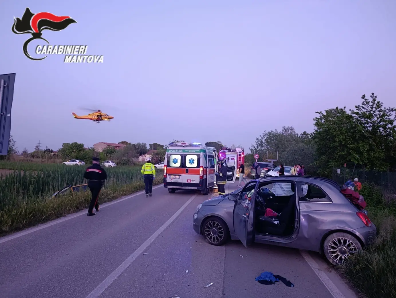 Incidente a Roncoferraro: grave un 47enne, sbalzato fuori dall'auto