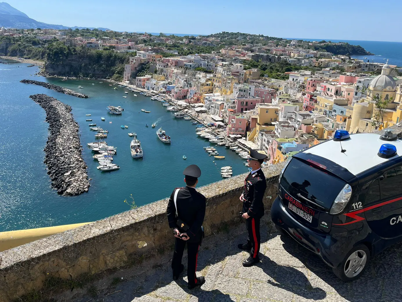 Ischia, controlli turistici: sanzioni e denunce