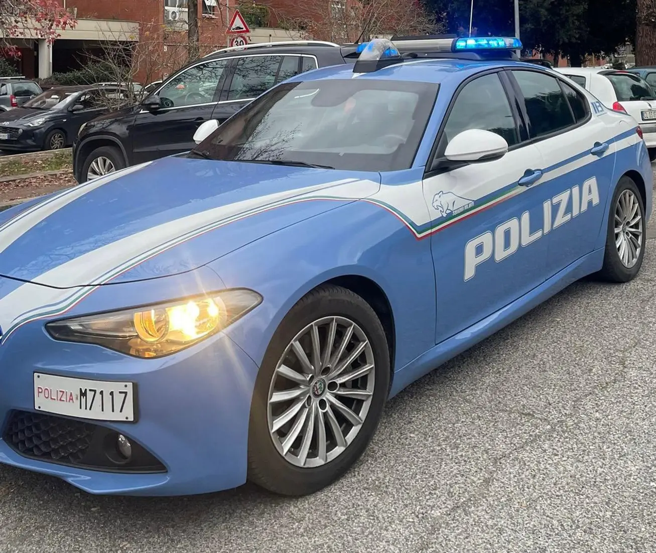 Latina: 60enne denunciato per ascia e droga