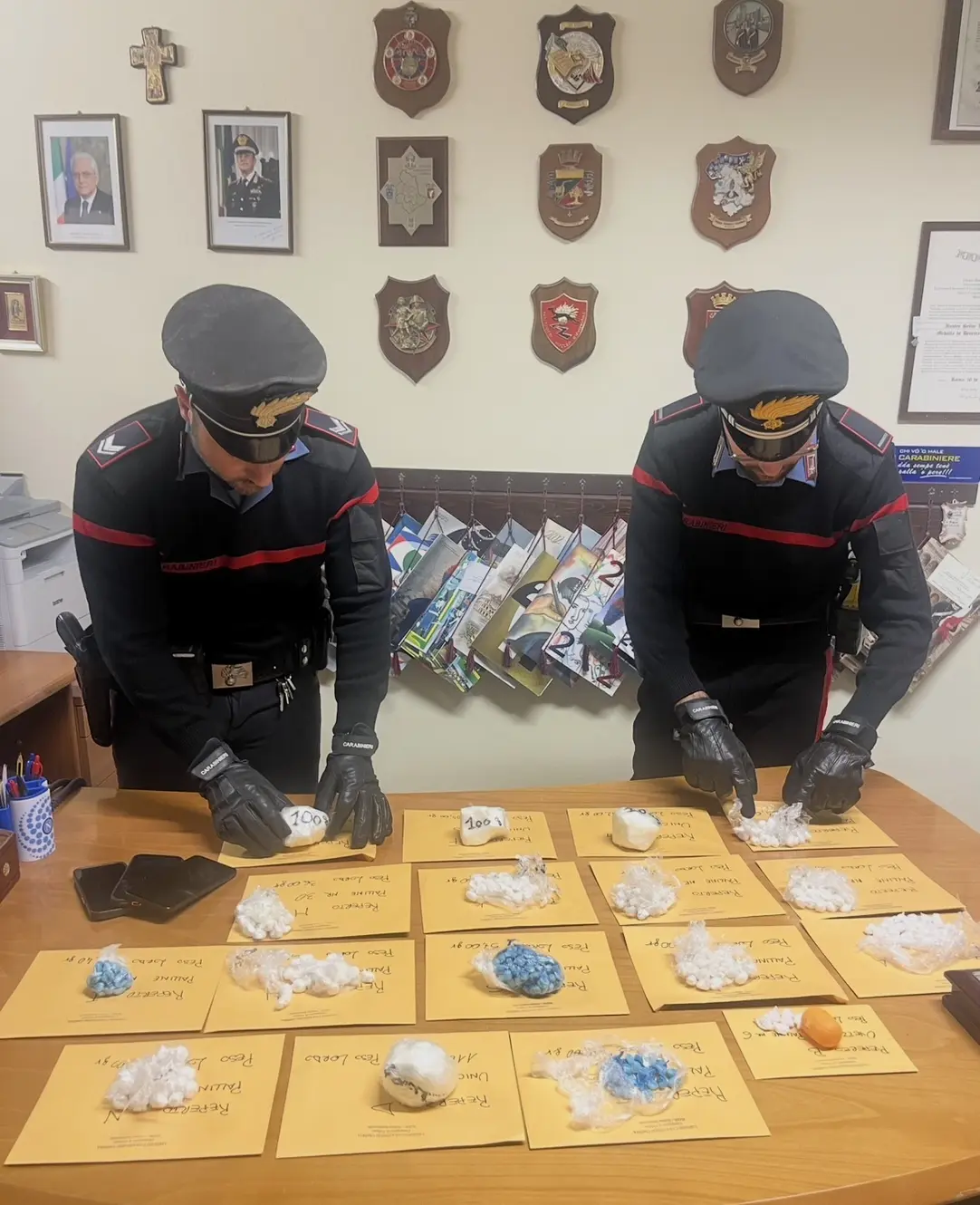 Maxi-blitz antidroga a Foligno: arrestati pusher