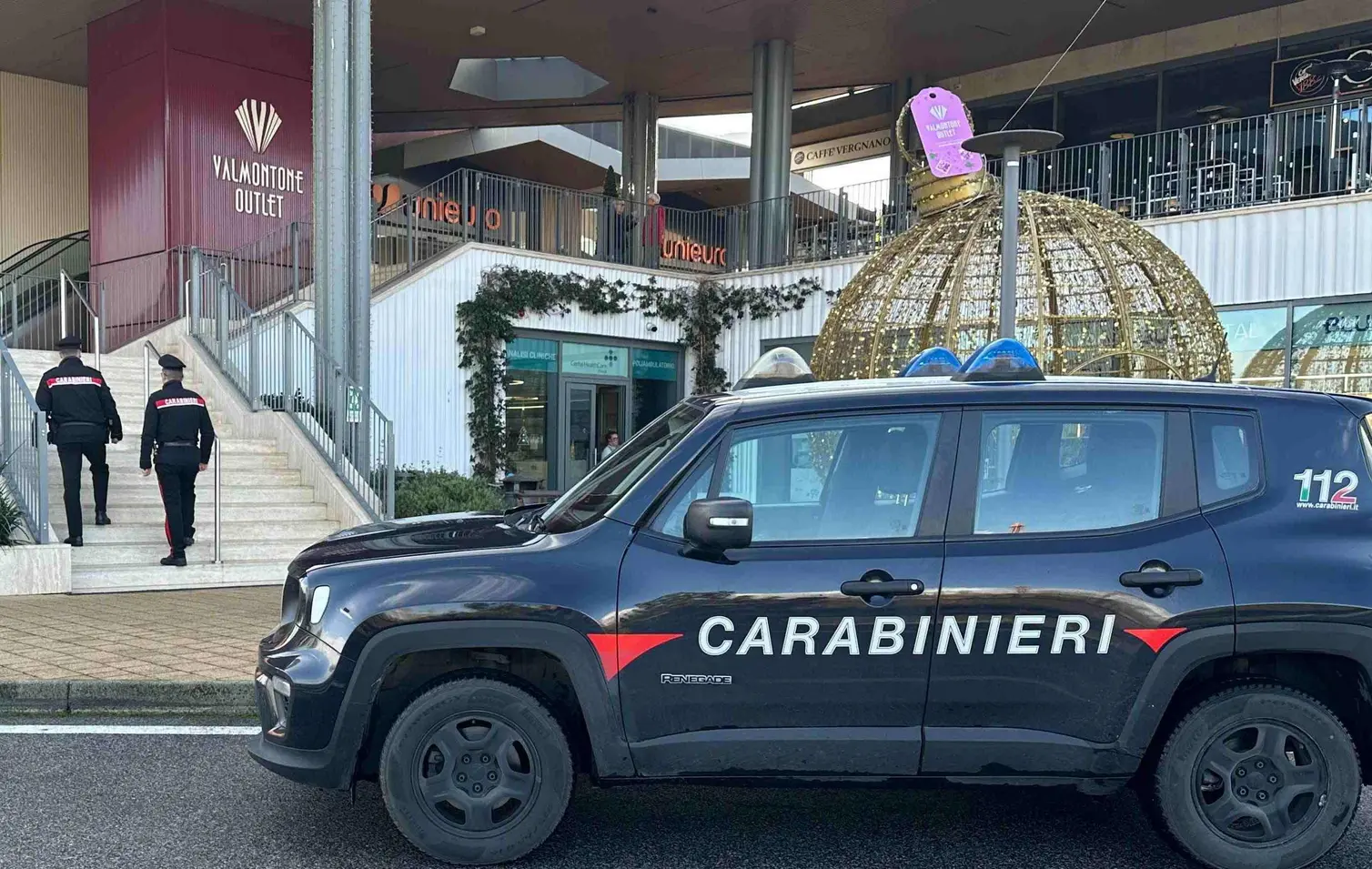 Maxi blitz all'outlet: 6 arresti per furto