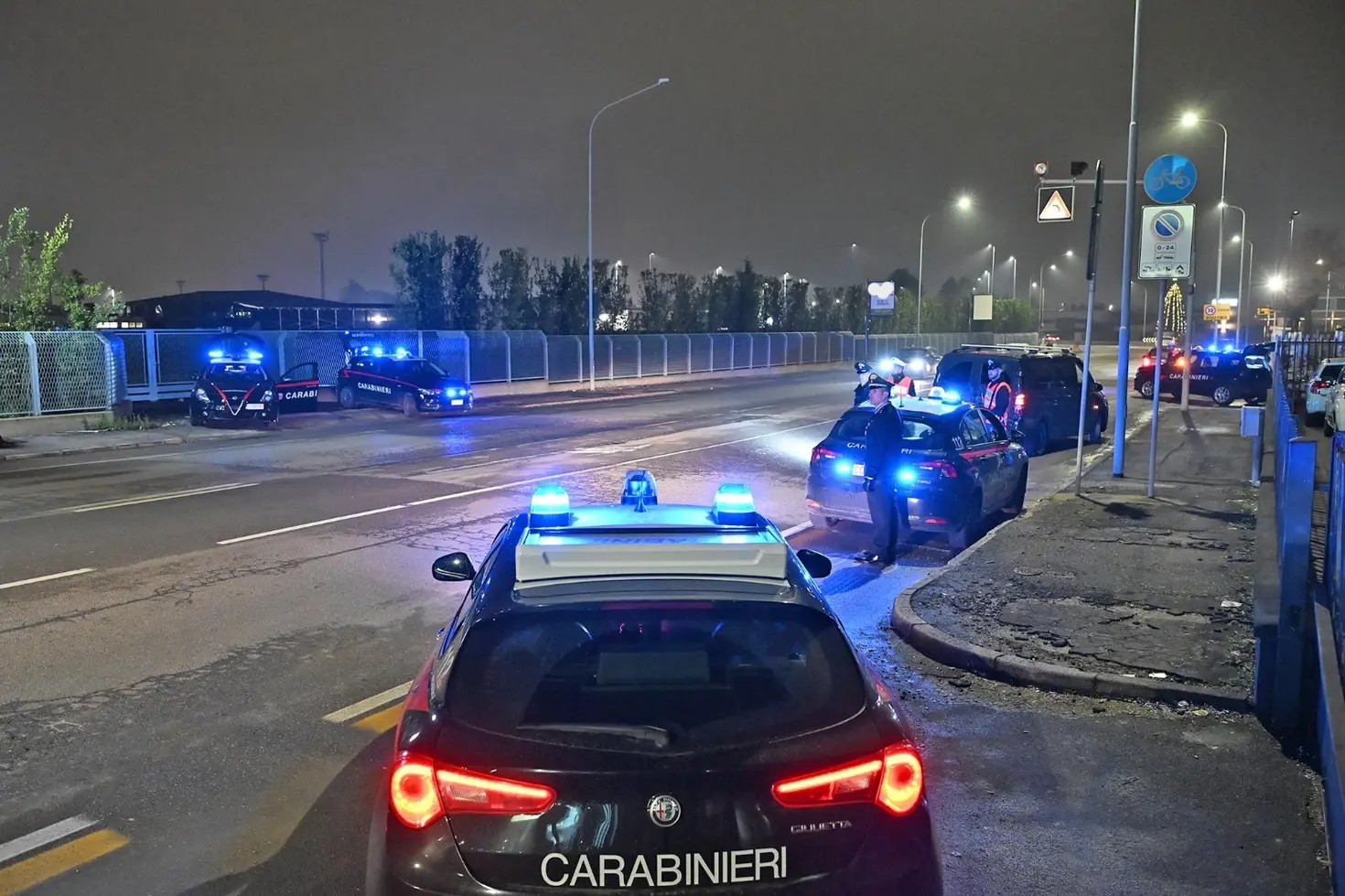 Maxi controlli dei Carabinieri a Treviglio: blitz notturno