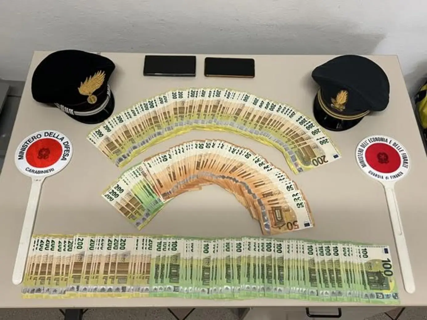 Maxi sequestro di denaro contante a Bressanone